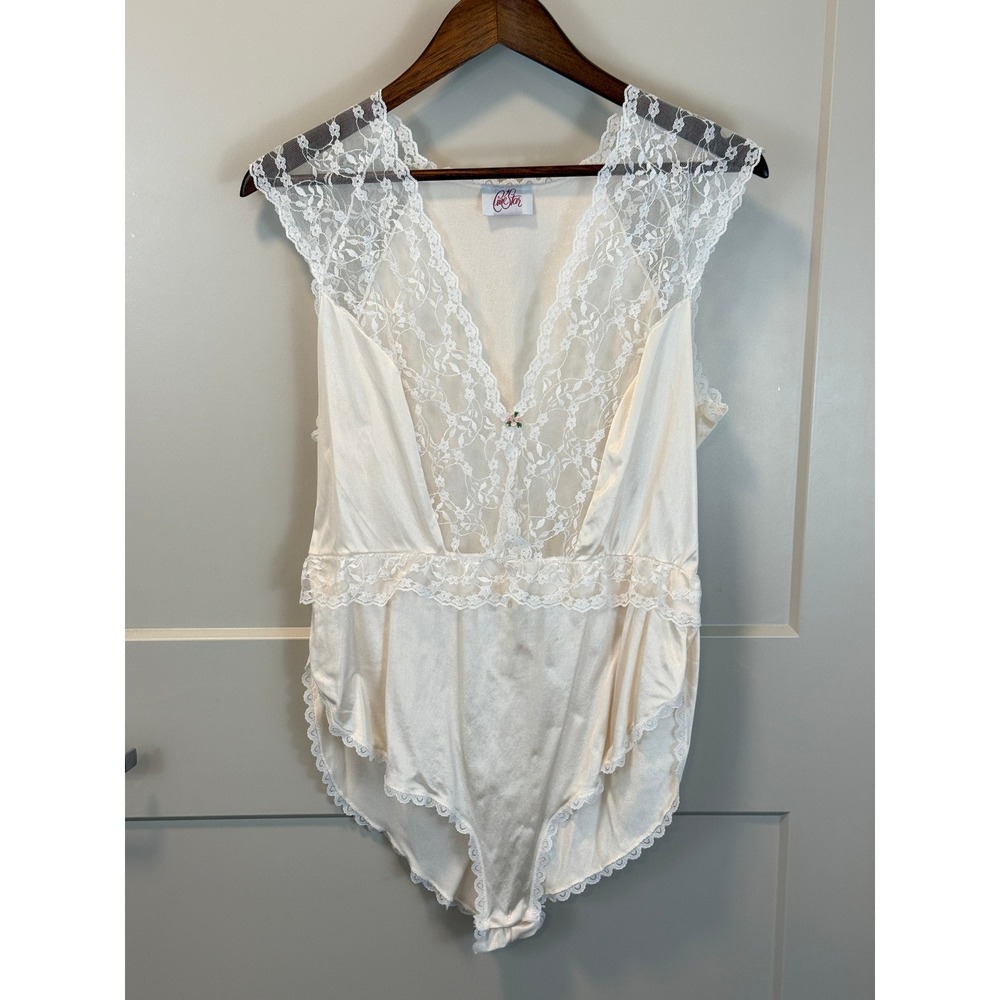 Vintage‎ JC Penney Satin Lace Plunge Lingerie Romper Cream Champagne Size Medium